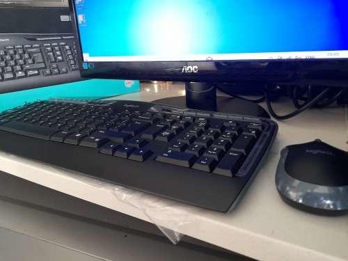 *NEW YEARS DEAL*ACER AMD X3450 PC WITH FREE AOC SCREEN,NEW WIRELESS KEYBOARD AND MOUSE,WFI STICK ETC