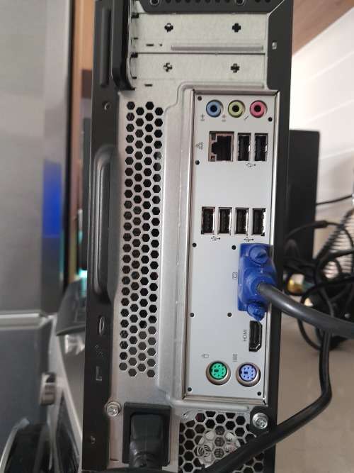 *NEW YEARS DEAL*ACER AMD X3450 PC WITH FREE AOC SCREEN,NEW WIRELESS KEYBOARD AND MOUSE,WFI STICK ETC