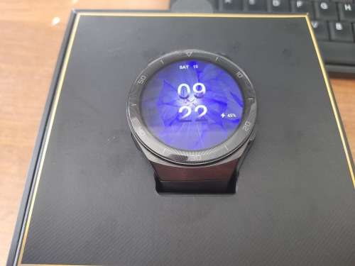 *NEW YEAR NEW DEAL*HUAWEI WATCH GT 2E HCT -B19 SMART WATCH IN BOX * AMAZING WATCH**R3500 RETAIL*