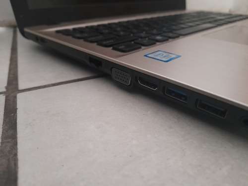 **LIQUIDATION STOCK**i7 ASUS X541*NO POWER, NO CHARGER*VALUE R10 000 NEW**SOLD AS IS**