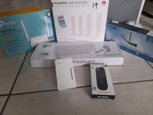 *NEW YEAR COMBO DEAL*BULK LOT OF  WIFI ROUTERS,,RANGE EXTENDER, 4G MODEM,PCI CARD,MINI KEYBOARD*
