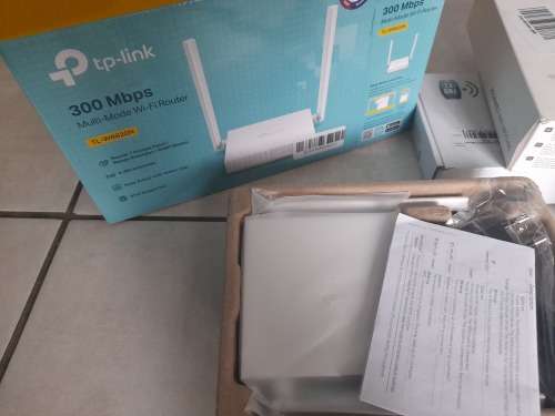 *NEW YEAR COMBO DEAL*BULK LOT OF  WIFI ROUTERS,,RANGE EXTENDER, 4G MODEM,PCI CARD,MINI KEYBOARD*