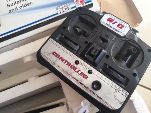 **LIQUIDATION STOCK**HUANQI REMOTE CONTROLLED HELICOPTER IN BOX*NOT TESTED