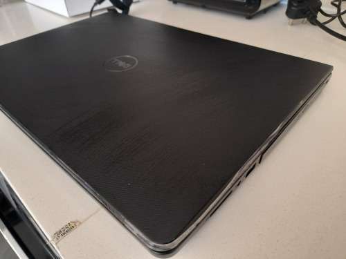 *i3 DELL INSPIRON 15 3000 LAPTOP*LOOKS LIKE NEW IN BOX,CHARGER*POWERS ON ,BLANK SCREEN*