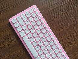 *BACK TO WORK DEAL*BRAND  NEW GKM530 PINK AND WHITE  WIRELESS KEYBOARD AND MOUSE*R99 FREIGHT*
