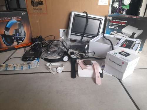 *BULK LOT ELECTRONICS: SMART WATCH,WATCHES,HDD,HEADSET,TV GAMESDVD SCREEN,CHARGERS,BATTEIRES ETC**