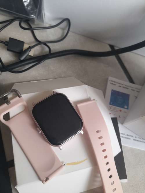 *BULK LOT ELECTRONICS: SMART WATCH,WATCHES,HDD,HEADSET,TV GAMESDVD SCREEN,CHARGERS,BATTEIRES ETC**