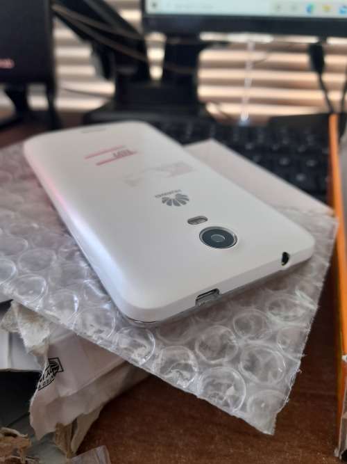 *COMBO DEAL*HUAWEI Y3 WITH CHARGER AND VEGA 7INCH TABLETS IN BOX*WORKING,NO CHARGER