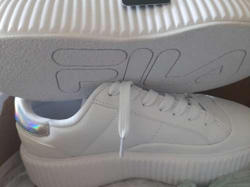**MONTH END DEAL**GENUINE FILA SANDBLAST OVERSOLE SIZE 7 IN BOX**R1400 RETAIL**R99 FREIGHT**
