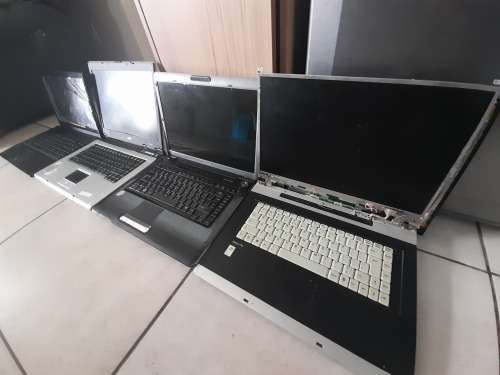 **LIQUIDATION STOCK**BULK LOT OF 4X  LAPTOPS LAPTOPS*SOLD AS IS**