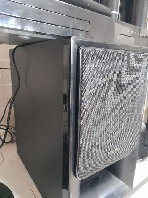 **SAMSUNG 3D/BLUERAY BLUETOOTH SURROUND SYSTEM**WORKING(READ AD)**R7000 NEW**