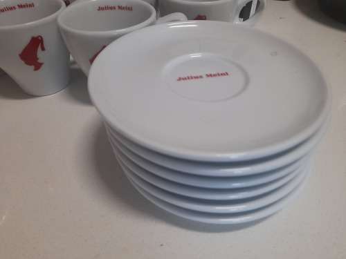 ***FRESH DEALS**BEAUTIFUL RED CAFFITALY JULIUS MEINL WITH MILK FROTHER,CUPS,PODS OVER R4000***