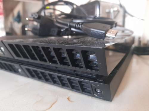 *MOTHERS DAY DEAL**SONY PLAYSTATION 4 (CUH-1116A)500GB  WITH WIRELESS CONTROLLER*R7000