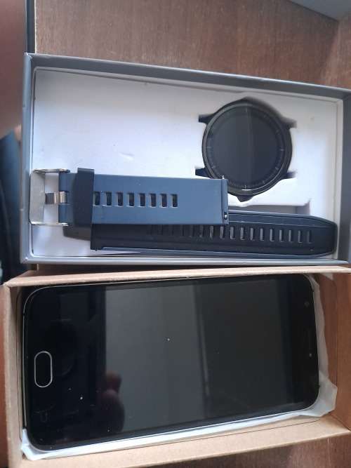 *LIQUIDATION STOCK**POLAROID ACTIVE SMART WATCH IN BOX, DOGEE X9 MINI IN BOX**FAULTY**SOLD AS IS**
