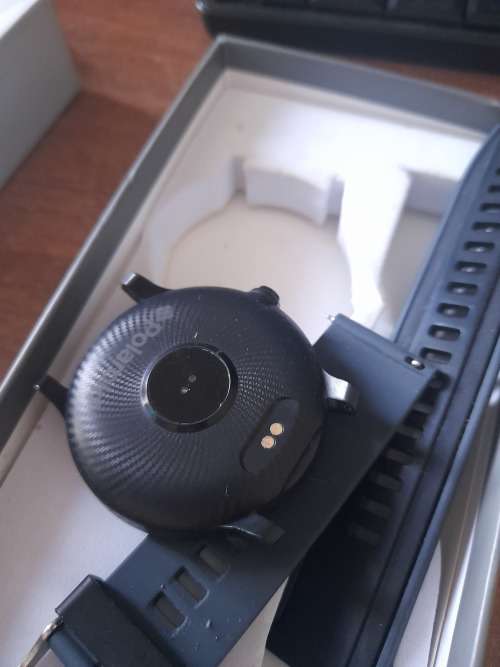 *LIQUIDATION STOCK**POLAROID ACTIVE SMART WATCH IN BOX, DOGEE X9 MINI IN BOX**FAULTY**SOLD AS IS**