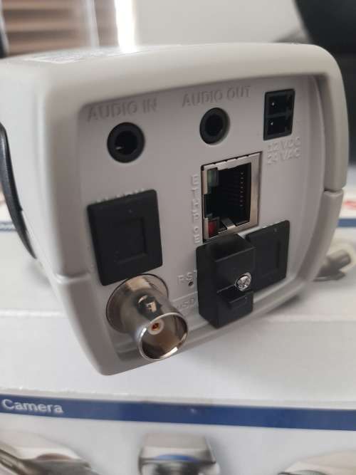 *BRAND NEW HIGH END BOSCH DINION CCTV CAMERA AND BOSCH LENSE**OVER R6000 NEW IN STORE***