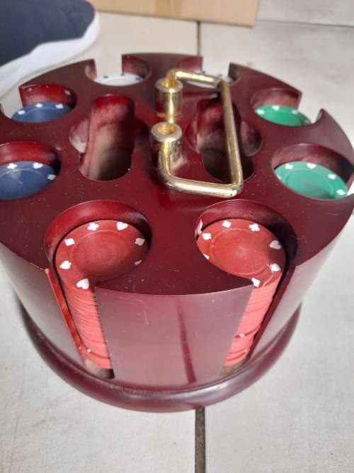 **POSSIBLE HIGH VALUE**ORIGINAL VINTAGE CASINO ROTATING CHIPS and PLAYING CARDS HOLDER**