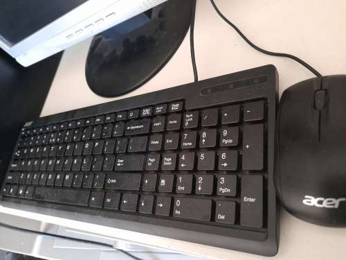 *i7 DELL OPTIPLEX 990, 8GB RAM**FREE SCREEN,KEYBOARD,MOUSE*POWER ON AND SHUTSDOWN*R6500 RETAIL**