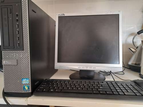 *i7 DELL OPTIPLEX 990, 8GB RAM**FREE SCREEN,KEYBOARD,MOUSE*POWER ON AND SHUTSDOWN*R6500 RETAIL**