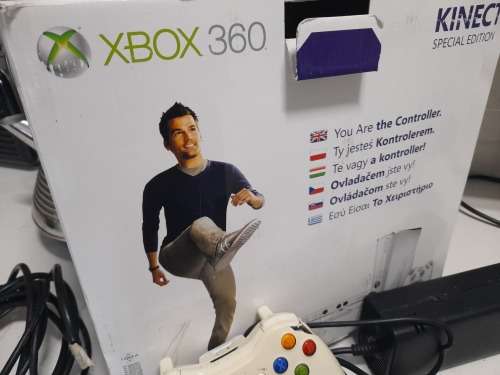 **XBOX 360 KINECT SPECIAL EDITION IN BOX WTH ACCESSORIES*COMES ON(RED LIGHT)*OVER R4000 RETAIL