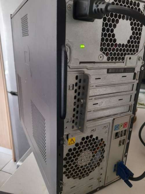 *DESKTOP PC SET UP**HP COMPAQ PC WITH FREE LG SCREEN, WIRELESS KEYBOARD AND MOUSE**8