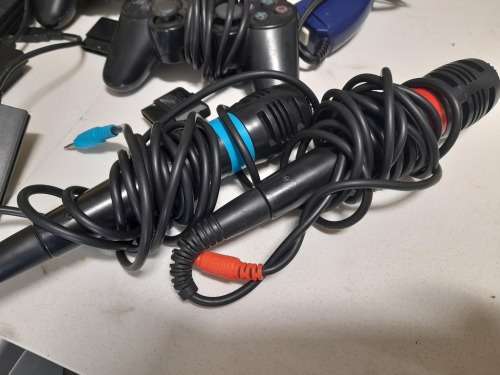 **SONY PS2 BULK COMBO DEAL**PS2 IN BOX WITH 6 GAMES, 2 CONTROLLERS,MICS,GUN,CAMERA EYE ETC***