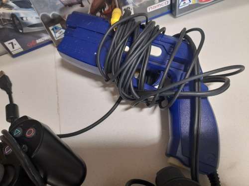 **SONY PS2 BULK COMBO DEAL**PS2 IN BOX WITH 6 GAMES, 2 CONTROLLERS,MICS,GUN,CAMERA EYE ETC***