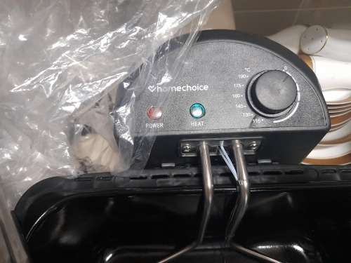 *EASTER SPECIAL**DONT MISS THIS* HOMECHOICE MATERO 4L DEEP FRYER*R1200 RETAIL**