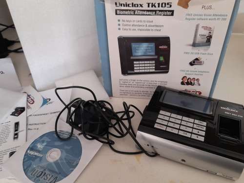 **CALL CENTRE LIQUIDATION*UNICLOX T105 BIOMETRIC ATTENDANCE REGISTER IN BOX WITH DISKS*R4700 RETAIL
