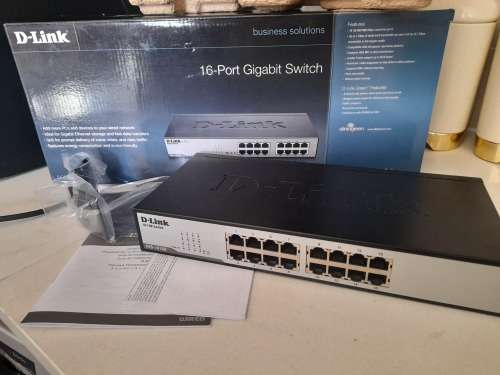 *CALLCENTRE LIQUIDATION*D-LINK DGS-1016D 16 PORT GIGABIT SWITCH IN BOX**R3700 RETAIL**