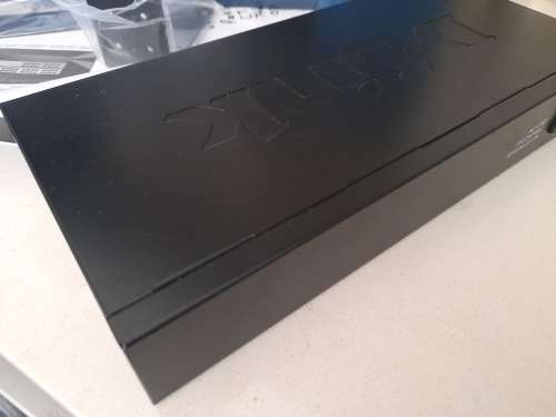 *CALLCENTRE LIQUIDATION*D-LINK DGS-1016D 16 PORT GIGABIT SWITCH IN BOX**R3700 RETAIL**