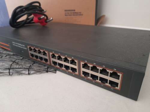 *CALLCENTRE LIQUIDATION*PLANET FNSW-2400PS 24 PORT 10/100 POE WEBSMART BUSINESS SWITCH*AROUND R15000