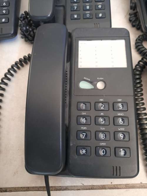 *CALLCENTRE LIQUIDATION*BULK LOT OF CALLCENTRE PHONES 15 X PHONES**ONE BID FOR ALL 15