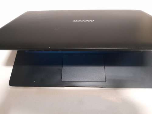 *LIQUIDATION STOCK* MECER Z140 C LAPTOP, EXCELLENT CONDITION BUT CRACKED SCREEN**