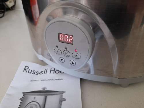 *MOTHERS DAY DEAL*RUSSELL HOBBS 6L DIGITAL SLOW COOKER*NEW LISTED PRICE R2000**