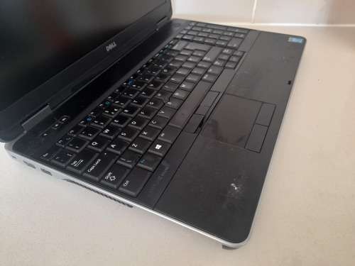*LIQUIDATION*I7 DELL LATITUDE E6540, 4GB RAM, 500GB HDD,WAS WORKING NOW NOT*SELLS FOR R7000 REFIRB