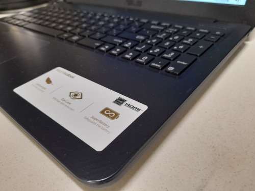 * ASUS VIVOBOOK X543N 4GB RAM,500GB HDD,IN BOX*SLIGHT SCUFF MARKS ON LID REST LIKE NEW**R6000 RETAIL