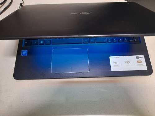 * ASUS VIVOBOOK X543N 4GB RAM,500GB HDD,IN BOX*SLIGHT SCUFF MARKS ON LID REST LIKE NEW**R6000 RETAIL
