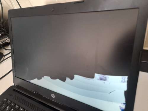 *MONTH END MADNESS**HP 14-CM0099NI LAPTOP*CRACKED SCREEN,REST OF LAPTOP LIKE NEW*R4000 NEW IN STORE