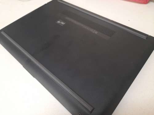 *MONTH END MADNESS**HP 14-CM0099NI LAPTOP*CRACKED SCREEN,REST OF LAPTOP LIKE NEW*R4000 NEW IN STORE