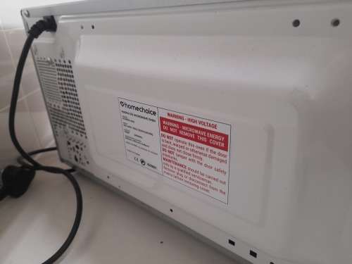 *MONTH END MADNESS*DEMO  HOMECHOICE MAGNA 20L MICROWAVE, SILVER WITH MIRROR GLASS**R1800 IN STORE**