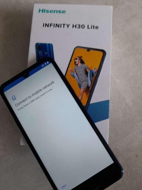 *STARTING @R1**HISENSE INFINITY H30 LITE LIKE NEW IN BOX*FREEZES ON SCREEN AS PER PIC*