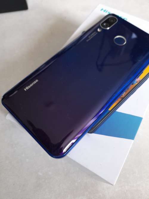 *STARTING @R1**HISENSE INFINITY H30 LITE LIKE NEW IN BOX*FREEZES ON SCREEN AS PER PIC*