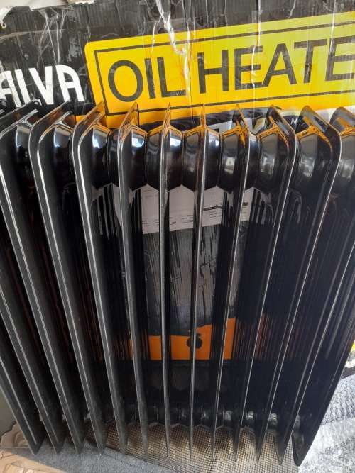 *MAY MADNESS DEALS*LAST ONE**WINTER IS HERE*DEMO ALVA 13 FIN OIL HEATER WITH TIMER**R2300 RETAIL