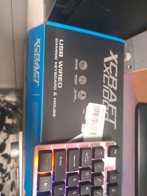 *HUGE SALE*LENOVO I3, 8GB RAM WITH LENOVO 22`SCREEN,NEW GAMING KEYBRD/MSE,SPEAKERS ETC***