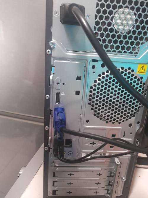 *HUGE SALE*LENOVO I3, 8GB RAM WITH LENOVO 22`SCREEN,NEW GAMING KEYBRD/MSE,SPEAKERS ETC***