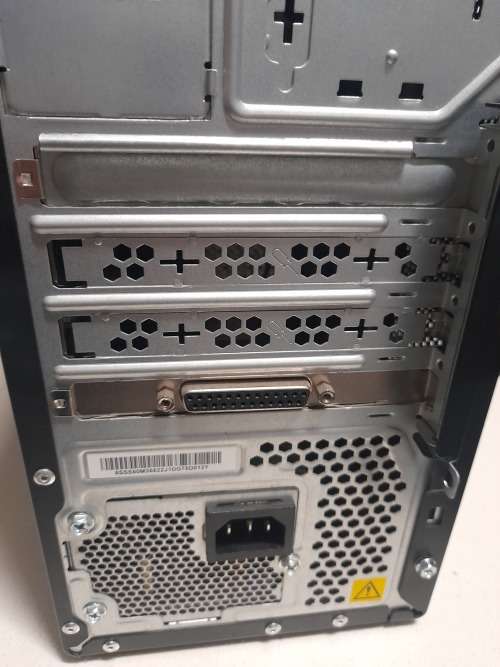 *HUGE SALE**LIKE NEW*I5 LENOVO HIGH PERFORMANCE V520 7TH GEN DESKTOP PC BOX*R4000 REFURBISHED PRICE*
