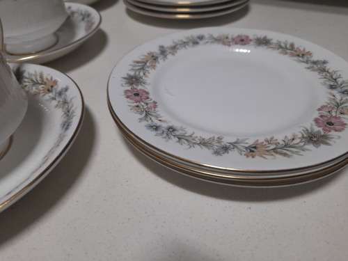 **POSSIBLE HIGH VALUE CHINA*BEAUTIFULL 18PC PARAGON BELINDA TEA SET, GOLD PLATED RIM?*