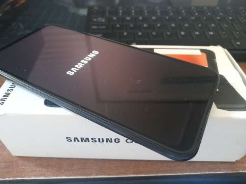 *STARTING @R1***LIKE NEW SAMSUNG GALAXY A11,32GB TRIPPLE CAM IN BOX WITH CHARGER*R3300 IN STORE**