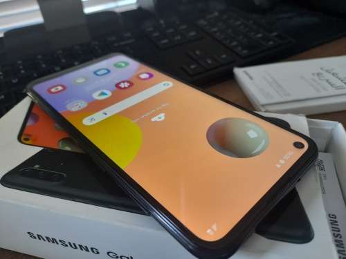 *STARTING @R1***LIKE NEW SAMSUNG GALAXY A11,32GB TRIPPLE CAM IN BOX WITH CHARGER*R3300 IN STORE**